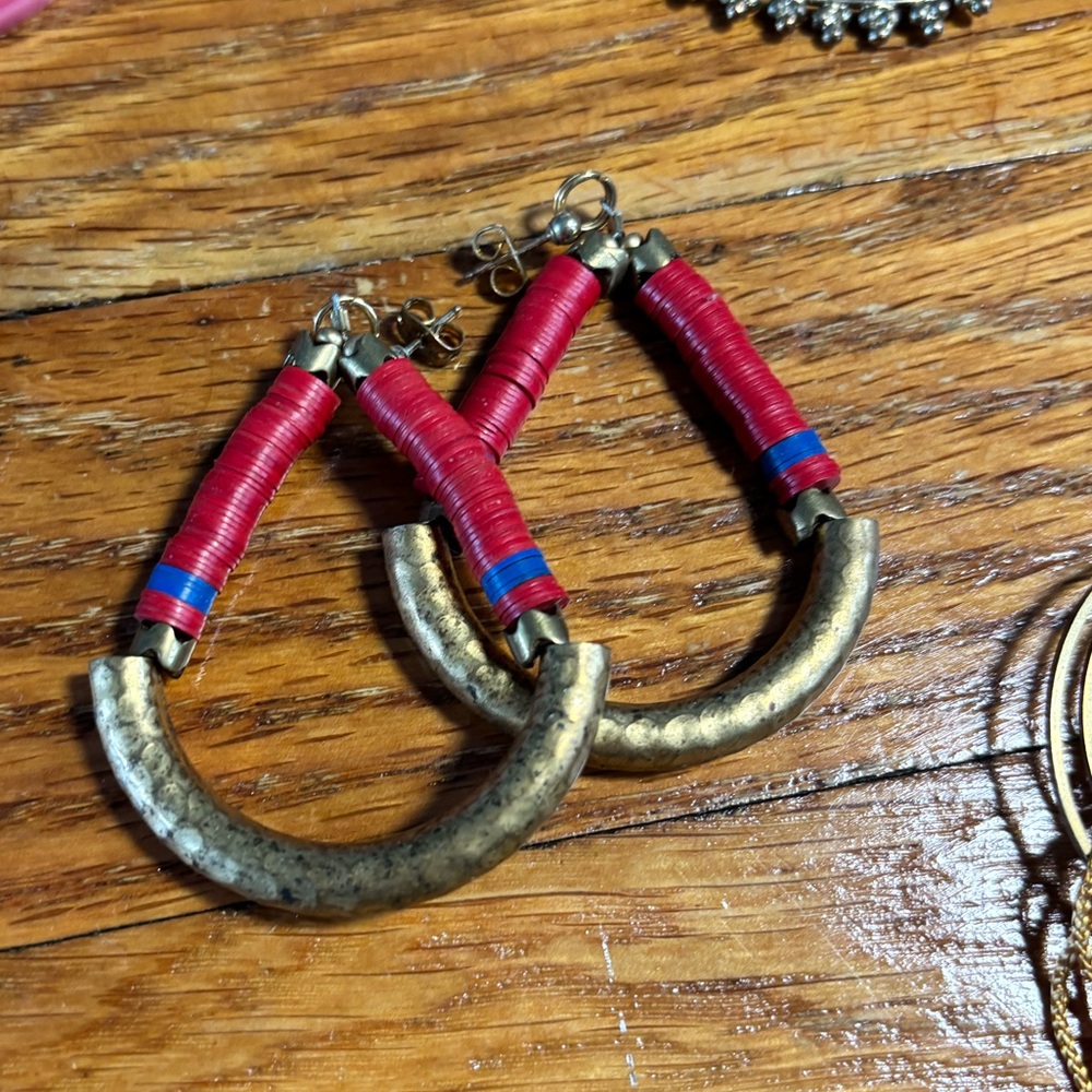 Assorted Statement Earring Lot - Picture 7 of 9